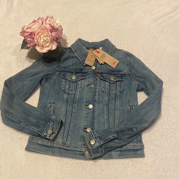 Levi's Jackets & Blazers - NWT LEVI’S Original Trucker Jacket Size S
